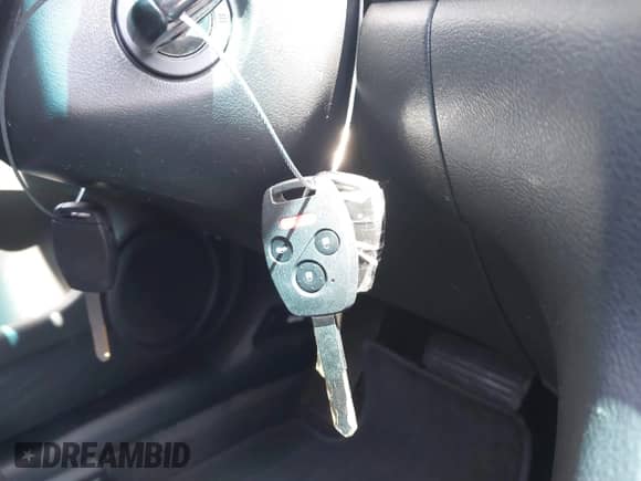 2003 Honda Accord EX z VIN 1HGCM82733A032869, wystawiony jako IAAI lot #42348395 z przebiegiem Nie podano mil oraz . Historia ofert i sprzedaży dostępna na DreamBid. Obrazek 11.