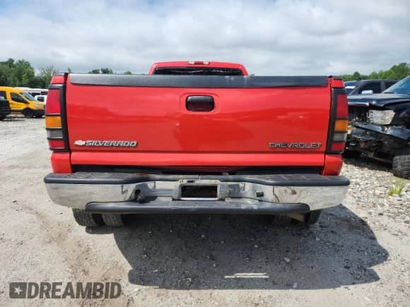 2005 Chevrolet Silverado 3500 DRW LT with VIN 1GCJK33215F896763, listed as a Copart auction lot 63788055 with 182,774 mi miles and Salvage title. Bid and sale history available at DreamBid. Image 6.