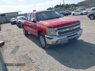 2013 Chevrolet Silverado 1500 LT z VIN 1GCRCSE00DZ145303, wystawiony jako IAAI lot #42820013 z przebiegiem 222 451 mil mil oraz . Historia ofert i sprzedaży dostępna na DreamBid. Obrazek 1.