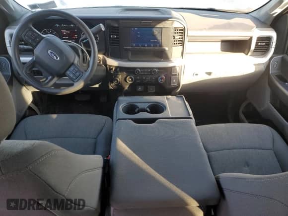 2025 Ford F-250 XL с VIN 1FT8W2BN5SED68685, выставлен на аукционе Copart как лот 90276555 с пробегом 4 598 миль миль и Списание • Salvage title. История ставок и продаж доступна на DreamBid. Изображение 8.