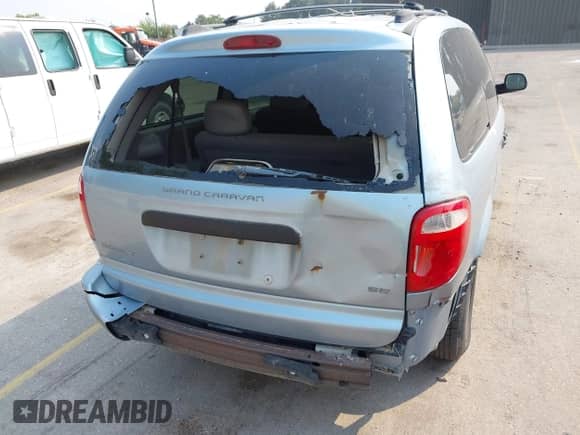 2003 Dodge Caravan SE с VIN 1D4GP24333B277117, выставлен на аукционе IAAI как лот 43155669 с пробегом 309 419 миль миль и . История ставок и продаж доступна на DreamBid. Изображение 6.