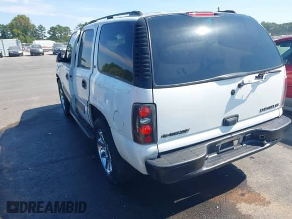 2004 Chevrolet Tahoe LT with VIN 1GNEC13Z74J111990, listed as a IAAI auction lot 43130897 with 275,776 mi miles and . Bid and sale history available at DreamBid. Image 3.