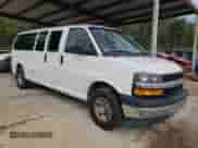 2020 Chevrolet Express Passenger LT with VIN 1GAZGPFP1L1268224, listed as a Copart auction lot 74355114 with 200,607 mi miles and Clean title. Bid and sale history available at DreamBid. Image 4.