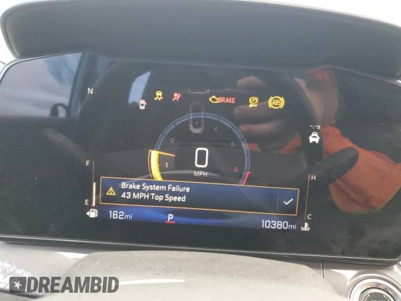 2025 Chevrolet Trax ACTIV with VIN KL77LKEP1SC138717, listed as a Copart auction lot 81300795 with 10,380 mi miles and Salvage title. Bid and sale history available at DreamBid. Image 9.