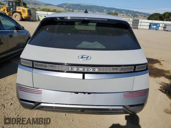 2022 Hyundai Ioniq 5 Limited с VIN KM8KR4AE4NU071889, выставлен на аукционе Copart как лот 55135624 с пробегом 13 947 миль миль и . История ставок и продаж доступна на DreamBid. Изображение 6.