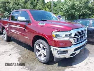 2021 Ram 1500 Laramie z VIN 1C6SRFJT9MN775360, wystawiony jako IAAI lot #42792392 z przebiegiem 34 971 mil mil oraz . Historia ofert i sprzedaży dostępna na DreamBid. Obrazek 1.