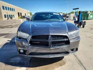 2013 Dodge Charger SXT Plus with VIN 2C3CDXHG9DH555739, listed as a Copart auction lot 84419725 with 179,154 mi miles and Salvage title. Bid and sale history available at DreamBid. Image 5.