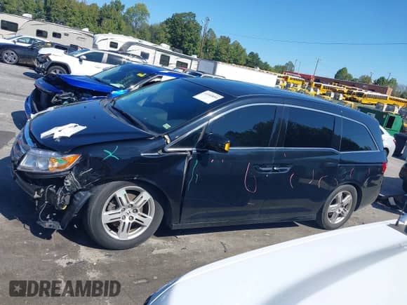 2011 Honda Odyssey Touring с VIN 5FNRL5H96BB056530, выставлен на аукционе IAAI как лот 43349855 с пробегом 207 535 миль миль и . История ставок и продаж доступна на DreamBid. Изображение 15.