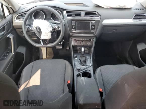 2018 Volkswagen Tiguan S с VIN 3VV0B7AX7JM015349, выставлен на аукционе Copart как лот 70761085 с пробегом 154 926 миль миль и На запчасти • Non repairable. История ставок и продаж доступна на DreamBid. Изображение 8.