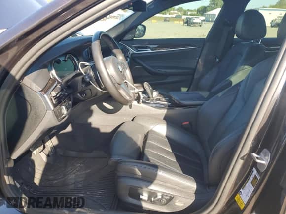 2017 BMW 5 Series 540i с VIN WBAJE5C30HWA92101, выставлен на аукционе Copart как лот 82244145 с пробегом 70 540 миль миль и Списание • Salvage title. История ставок и продаж доступна на DreamBid. Изображение 7.