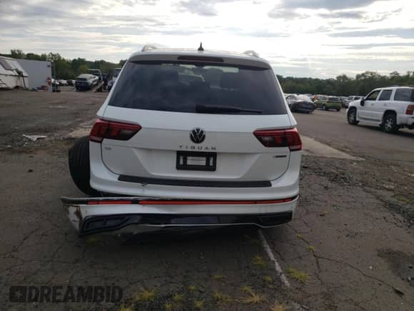 2024 Volkswagen Tiguan SE R-Line Black с VIN 3VV8B7AX6RM073953, выставлен на аукционе Copart как лот 70685835 с пробегом 11 419 миль миль и Списание • Salvage title. История ставок и продаж доступна на DreamBid. Изображение 6.