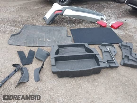 2020 Subaru Forester Touring with VIN JF2SKAXCXLH493203, listed as a IAAI auction lot 42983342 with 109,124 mi miles and . Bid and sale history available at DreamBid. Image 12.