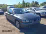 2004 Volvo S60 с VIN YV1RS59V542335773, выставлен на аукционе IAAI как лот 43078087 с пробегом 196 845 миль миль и . История ставок и продаж доступна на DreamBid. Изображение 1.