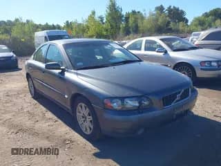 2004 Volvo S60 с VIN YV1RS59V542335773, выставлен на аукционе IAAI как лот 43078087 с пробегом 196 845 миль миль и . История ставок и продаж доступна на DreamBid. Изображение 1.