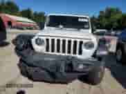 2022 Jeep Wrangler Unlimited High Tide z VIN 1C4HJXDG9NW132131, wystawiony jako Copart lot #69314354 z przebiegiem 33 711 mil mil oraz Szkoda całkowita • Salvage title. Historia ofert i sprzedaży dostępna na DreamBid. Obrazek 5.