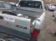 1999 Dodge 1500 z VIN 1B7HF13Y6XJ584918, wystawiony jako IAAI lot #43391240 z przebiegiem 130 238 mil mil oraz . Historia ofert i sprzedaży dostępna na DreamBid. Obrazek 6.