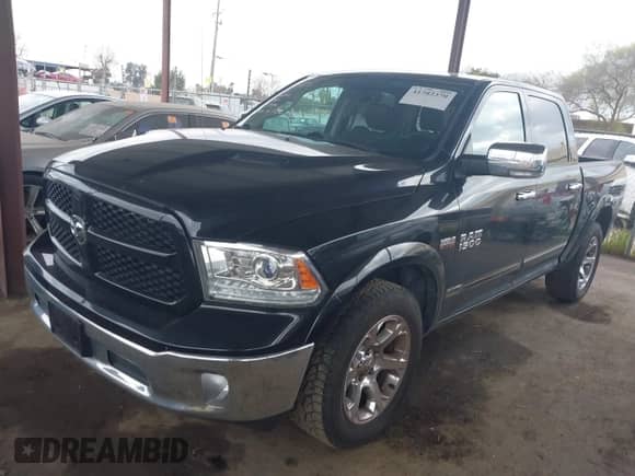 2017 Ram 1500 Laramie z VIN 1C6RR7NT0HS661236, wystawiony jako IAAI lot #41782370 z przebiegiem 110 870 mil mil oraz . Historia ofert i sprzedaży dostępna na DreamBid. Obrazek 17.