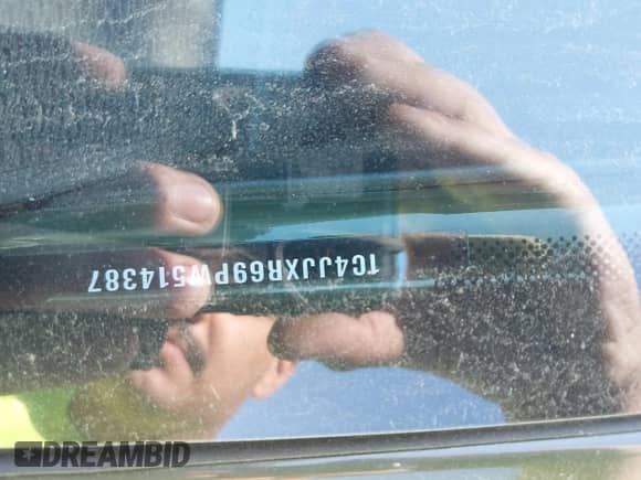 2022 Jeep Wrangler Unlimited Rubicon 392 with VIN 1C4JJXSJ5NW208332, listed as a IAAI auction lot 41517128 with Not provided miles and . Bid and sale history available at DreamBid. Image 6.