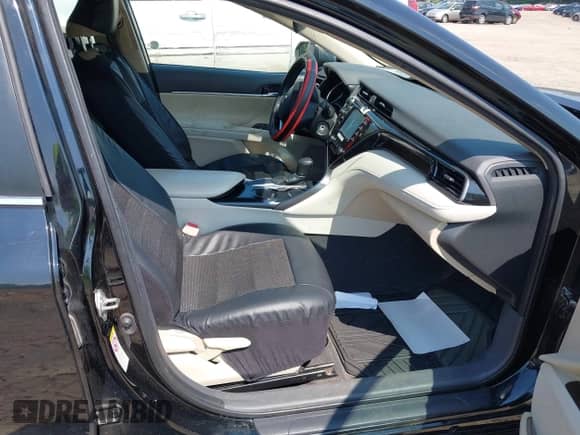 2019 Toyota Camry LE с VIN 4T1B11HK8KU203467, выставлен на аукционе IAAI как лот 42988134 с пробегом 116 947 миль миль и . История ставок и продаж доступна на DreamBid. Изображение 5.