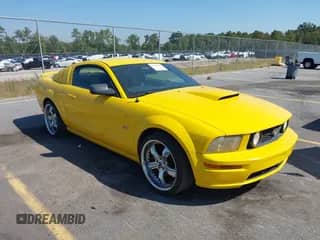 2006 Ford Mustang GT Deluxe с VIN 1ZVHT82H165260153, выставлен на аукционе IAAI как лот 43247105 с пробегом 174 992 миль миль и . История ставок и продаж доступна на DreamBid. Изображение 1.