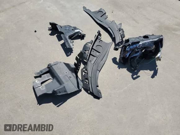 2014 Chrysler 300 SRT-8 с VIN 2C3CCAFJ5EH230747, выставлен на аукционе Copart как лот 73540564 с пробегом 29 458 миль миль и Списание • Salvage title. История ставок и продаж доступна на DreamBid. Изображение 12.