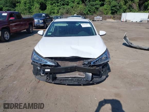 2019 Hyundai Elantra SE с VIN 5NPD74LF8KH462302, выставлен на аукционе IAAI как лот 42645421 с пробегом 85 554 миль миль и . История ставок и продаж доступна на DreamBid. Изображение 13.