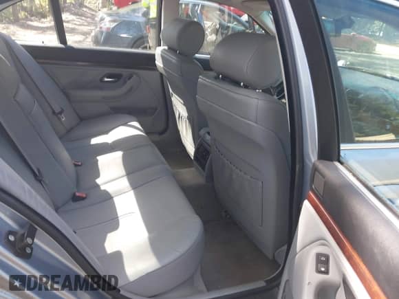 2003 BMW 5 Series 525i z VIN WBADT43443G026382, wystawiony jako IAAI lot #43355616 z przebiegiem 169 038 mil mil oraz . Historia ofert i sprzedaży dostępna na DreamBid. Obrazek 8.