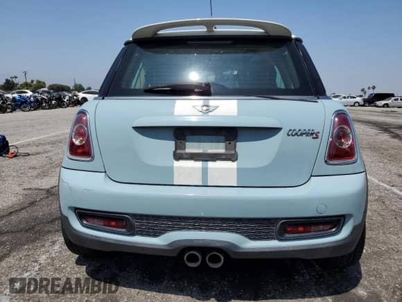 2013 MINI Hardtop S with VIN WMWSV3C5XDT390187, listed as a Copart auction lot 62964065 with 114,094 mi miles and Clean title. Bid and sale history available at DreamBid. Image 6.