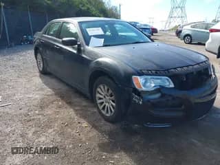 2014 Chrysler 300 z VIN 2C3CCAAGXEH103312, wystawiony jako IAAI lot #43383409 z przebiegiem Nie podano mil oraz . Historia ofert i sprzedaży dostępna na DreamBid. Obrazek 1.