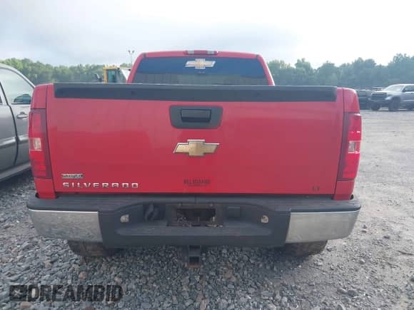 2007 Chevrolet Silverado 1500 1LT with VIN 1GCEC19027Z502990, listed as a IAAI auction lot 42534271 with 233,303 mi miles and . Bid and sale history available at DreamBid. Image 16.
