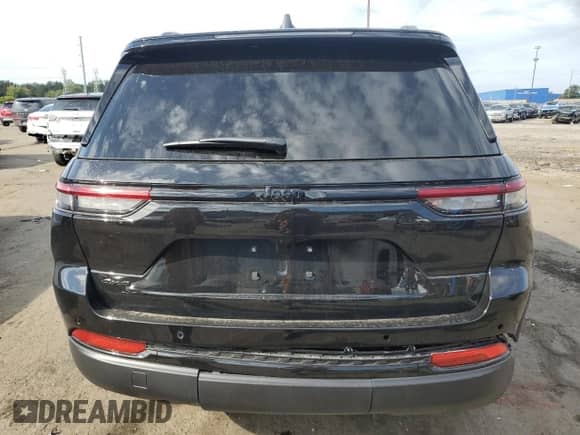 2025 Jeep Grand Cherokee Laredo z VIN 1C4RJHAG7SC319380, wystawiony jako Copart lot #70881085 z przebiegiem 5 652 mil mil oraz Czysty tytuł • Clean title. Historia ofert i sprzedaży dostępna na DreamBid. Obrazek 6.