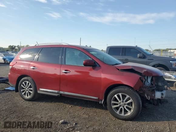 2015 Nissan Pathfinder SL with VIN 5N1AR2MM9FC600568, listed as a Copart auction lot 70672725 with 121,531 mi miles and Salvage title. Bid and sale history available at DreamBid. Image 4.