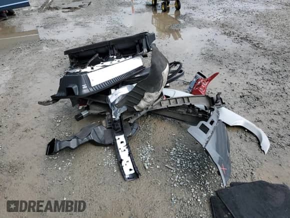 2022 Hyundai Palisade SE with VIN KM8R14HE6NU474302, listed as a Copart auction lot 60425445 with 61,402 mi miles and Salvage title. Bid and sale history available at DreamBid. Image 13.