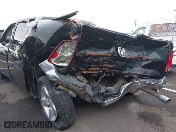 2017 Ram 1500 Big Horn z VIN 3C6RR6LT1HG789439, wystawiony jako IAAI lot #39430528 z przebiegiem 103 028 mil mil oraz . Historia ofert i sprzedaży dostępna na DreamBid. Obrazek 6.