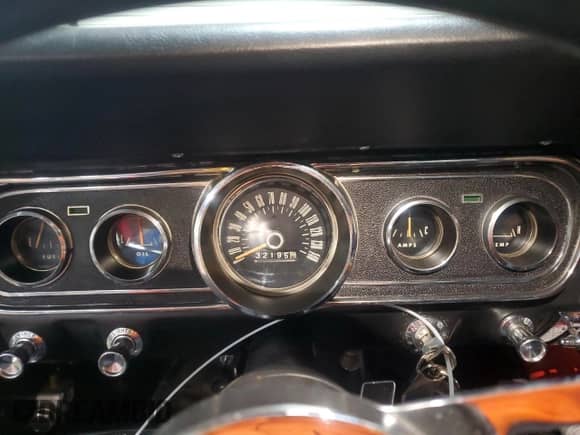 1966 Ford Mustang z VIN 6F07C360733, wystawiony jako Copart lot #86710755 z przebiegiem 32 195 mil mil oraz Szkoda całkowita • Salvage title. Historia ofert i sprzedaży dostępna na DreamBid. Obrazek 9.