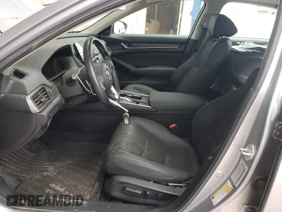 2021 Honda Accord Touring z VIN 1HGCV3F92MA001576, wystawiony jako Copart lot #71076205 z przebiegiem 11 728 mil mil oraz Szkoda całkowita • Salvage title. Historia ofert i sprzedaży dostępna na DreamBid. Obrazek 7.
