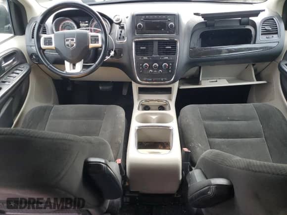 2015 Dodge Grand Caravan SXT z VIN 2C4RDGCG1FR631173, wystawiony jako Copart lot #81144295 z przebiegiem 217 269 mil mil oraz Czysty tytuł • Clean title. Historia ofert i sprzedaży dostępna na DreamBid. Obrazek 8.