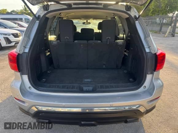 2017 Nissan Pathfinder SV z VIN 5N1DR2MN2HC672804, wystawiony jako Copart lot #69155945 z przebiegiem Nie podano mil oraz Czysty tytuł • Clean title. Historia ofert i sprzedaży dostępna na DreamBid. Obrazek 6.