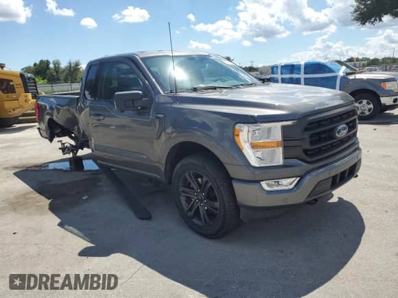 2021 Ford F-150 XL z VIN 1FTEX1EP4MKE97657, wystawiony jako Copart lot #84257035 z przebiegiem 33 163 mil mil oraz Szkoda całkowita • Salvage title. Historia ofert i sprzedaży dostępna na DreamBid. Obrazek 4.