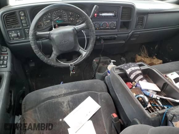 2002 Chevrolet Silverado 1500HD LS z VIN 1GCGK13U82F122070, wystawiony jako Copart lot #83078544 z przebiegiem 383 191 mil mil oraz Szkoda całkowita • Salvage title. Historia ofert i sprzedaży dostępna na DreamBid. Obrazek 8.