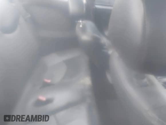 2000 Hyundai Tiburon z VIN KMHJG35F6YU167638, wystawiony jako IAAI lot #42335613 z przebiegiem 254 361 mil mil oraz . Historia ofert i sprzedaży dostępna na DreamBid. Obrazek 8.