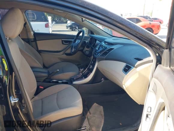 2016 Hyundai Elantra SE z VIN 5NPDH4AE1GH747826, wystawiony jako IAAI lot #43312201 z przebiegiem 175 198 mil mil oraz . Historia ofert i sprzedaży dostępna na DreamBid. Obrazek 5.