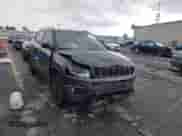 2019 Jeep Compass Altitude z VIN 3C4NJCBB8KT617753, wystawiony jako IAAI lot #42552275 z przebiegiem 63 298 mil mil oraz . Historia ofert i sprzedaży dostępna na DreamBid. Obrazek 1.