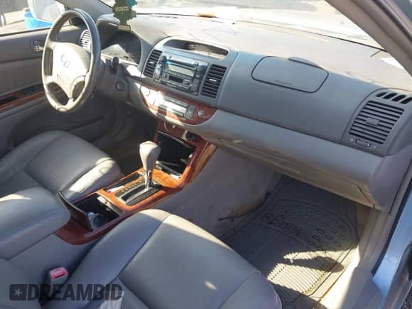 2005 Toyota Camry LE with VIN 4T1BF30K45U599118, listed as a IAAI auction lot 43154828 with Not provided miles and . Bid and sale history available at DreamBid. Image 5.