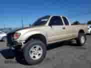 1997 Toyota Tacoma z VIN 4TAWM72NXVZ328170, wystawiony jako Copart lot #81649744 z przebiegiem 171 620 mil mil oraz Szkoda całkowita • Salvage title. Historia ofert i sprzedaży dostępna na DreamBid. Obrazek 1.