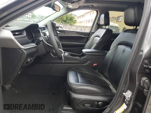 2023 Jeep Grand Cherokee Limited z VIN 1C4RJJBG9P8811781, wystawiony jako Copart lot #66108275 z przebiegiem 27 264 mil mil oraz Szkoda całkowita • Salvage title. Historia ofert i sprzedaży dostępna na DreamBid. Obrazek 7.