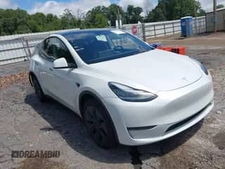 2020 Tesla Model Y Long Range с VIN 5YJYGDEE8LF036888, выставлен на аукционе IAAI как лот 42935166 с пробегом Не указан миль и . История ставок и продаж доступна на DreamBid. Изображение 1.