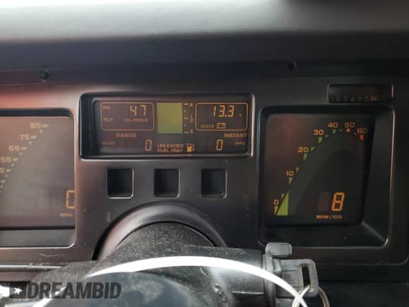 1989 Chevrolet Corvette с VIN 1G1YY2181K5119511, выставлен на аукционе Copart как лот 73351894 с пробегом 85 425 миль миль и Списание • Salvage title. История ставок и продаж доступна на DreamBid. Изображение 9.