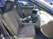 2010 Honda Accord EX z VIN 5KBCP3F74AB013160, wystawiony jako IAAI lot #43097801 z przebiegiem 174 550 mil mil oraz . Historia ofert i sprzedaży dostępna na DreamBid. Obrazek 5.