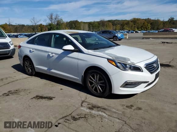 2015 Hyundai Sonata SE z VIN 5NPE24AF1FH213514, wystawiony jako Copart lot #82555545 z przebiegiem 84 225 mil mil oraz Czysty tytuł • Clean title. Historia ofert i sprzedaży dostępna na DreamBid. Obrazek 4.